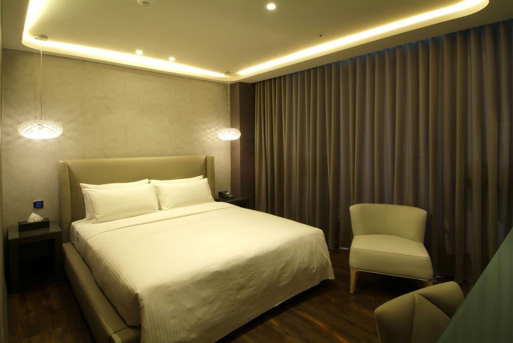 The Cloud Hotel Taichung Buitenkant foto